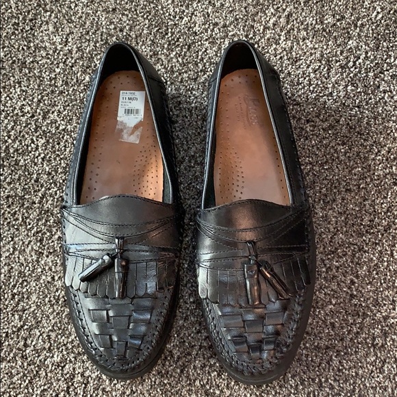 Bass Other - Bass “Dustin” Leather Loafer with Tassle